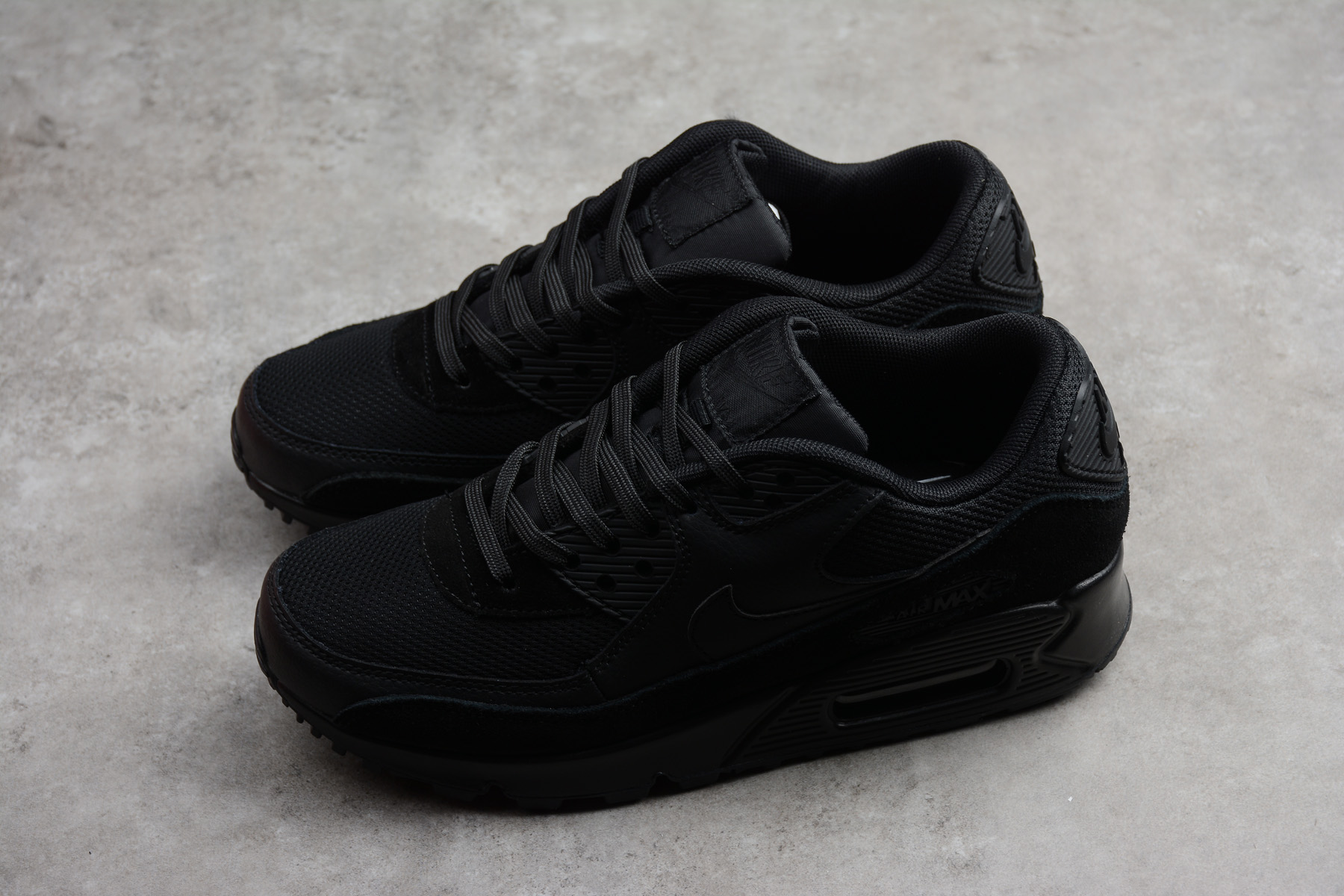 nike air max 90 essential triple black