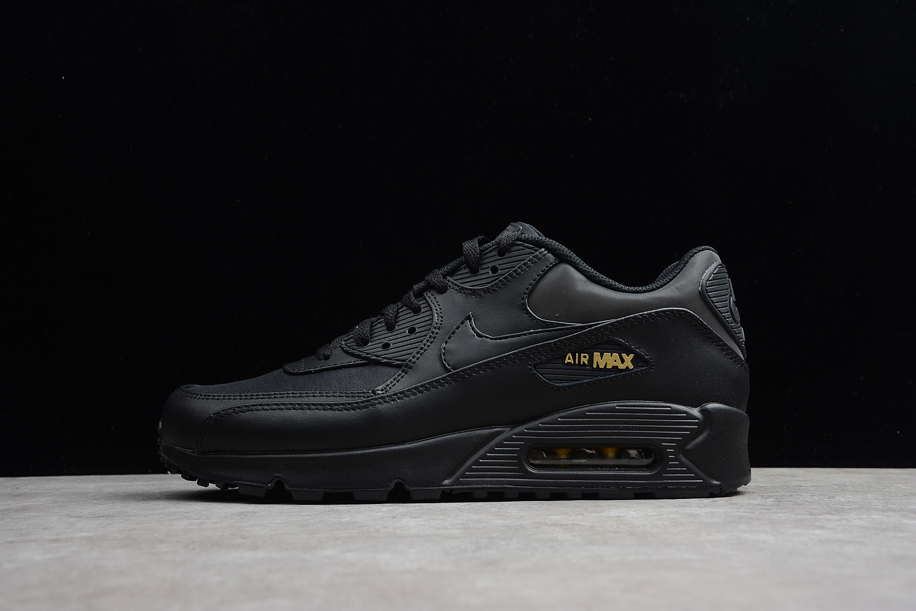 black and gold air max 90s