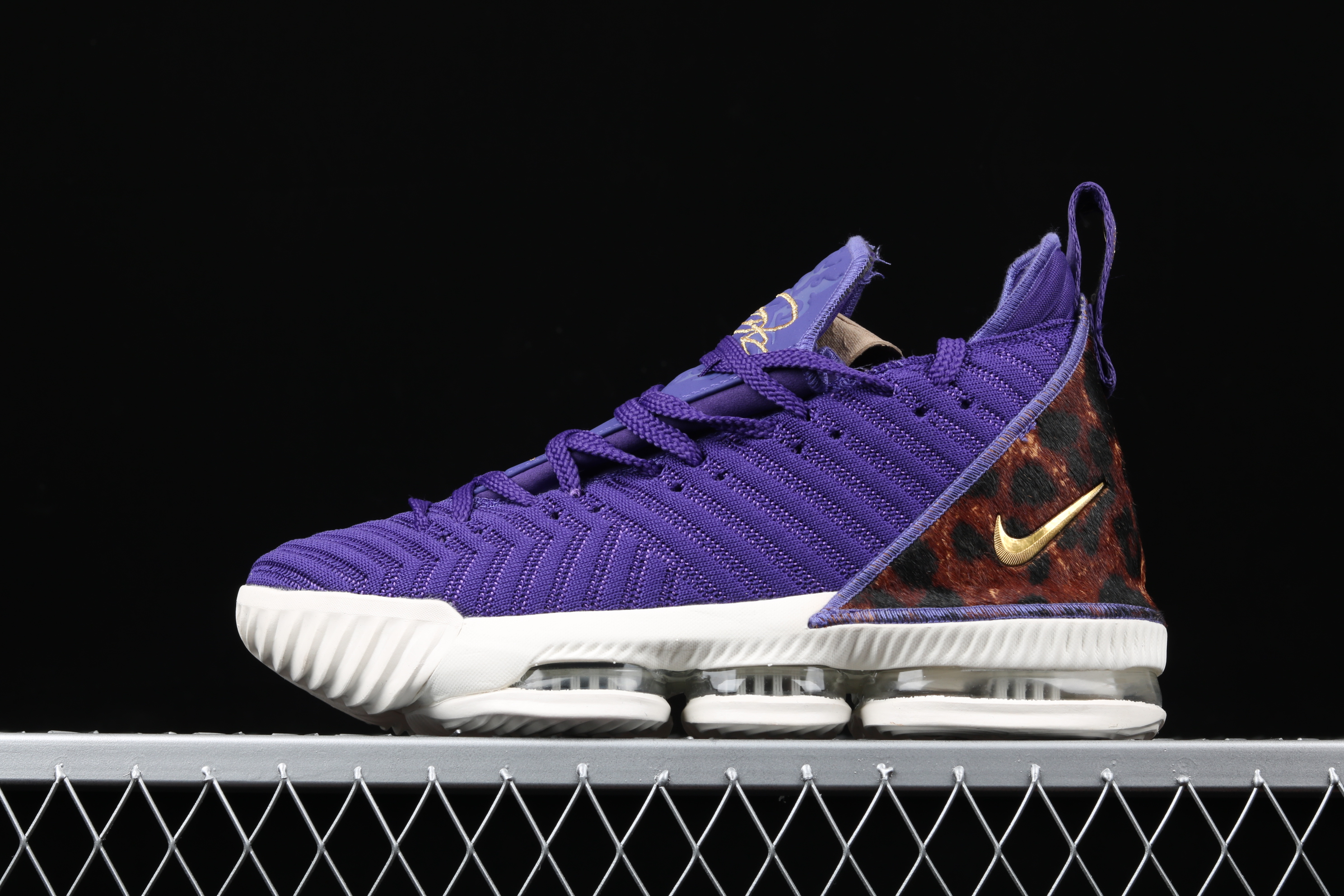 purple and gold lebron 16