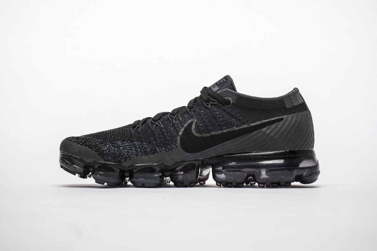 vapormax black 2018