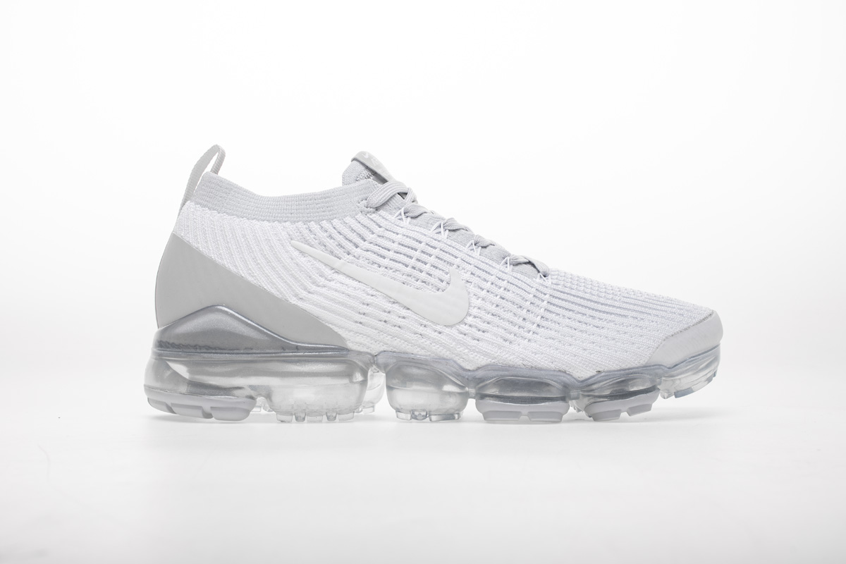 nike air vapormax triple white