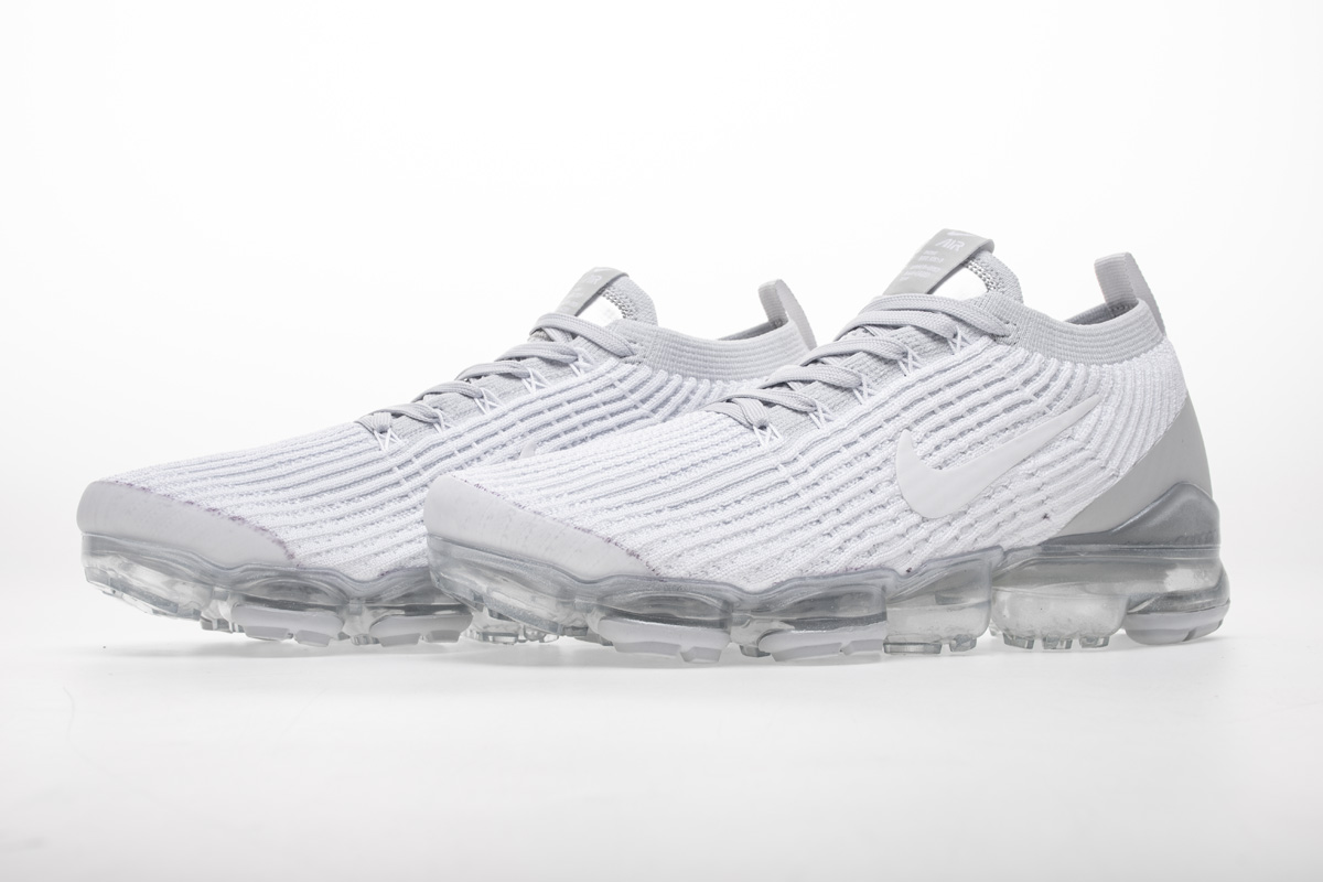 vapormax 3.0 triple white