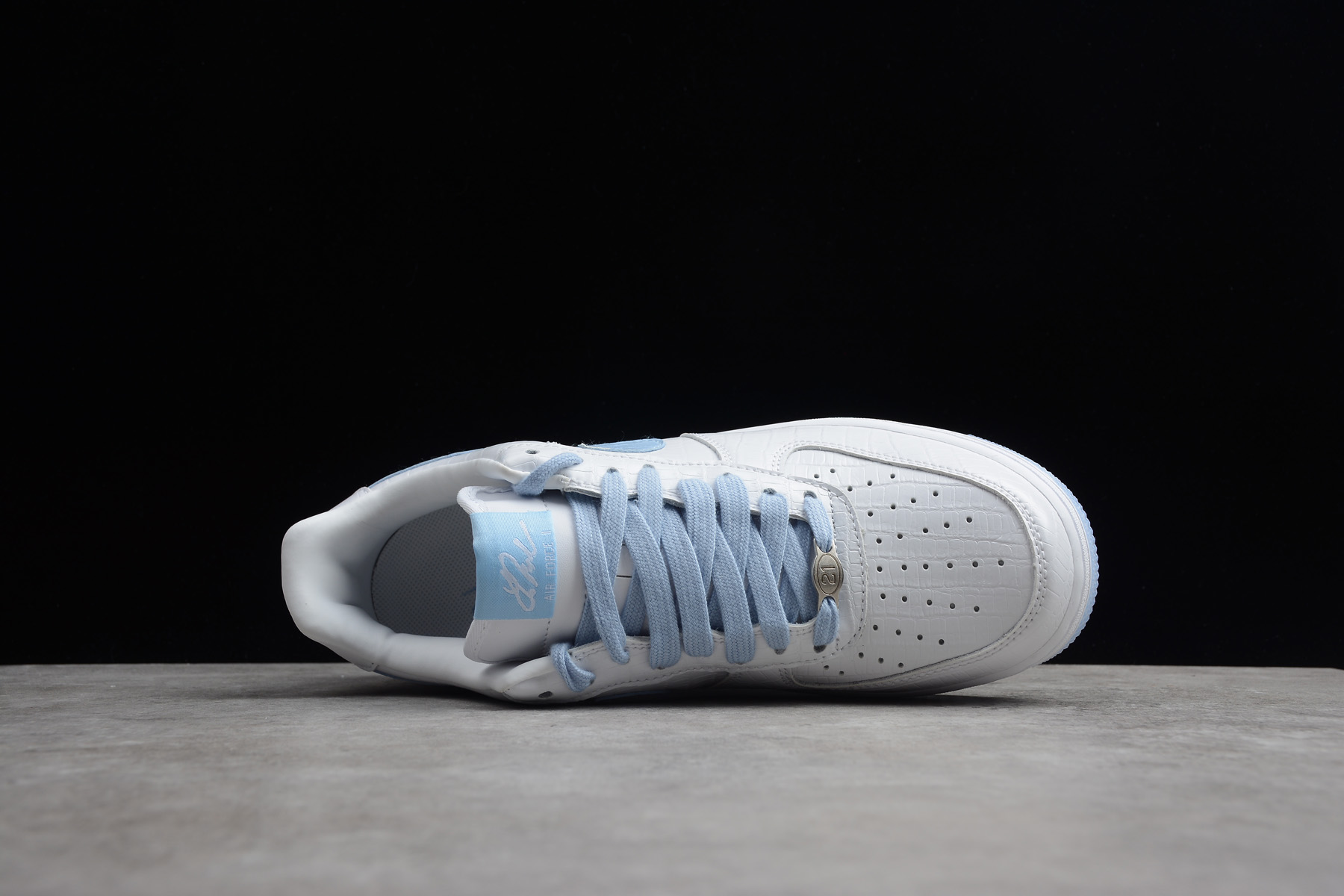 aj7311 700