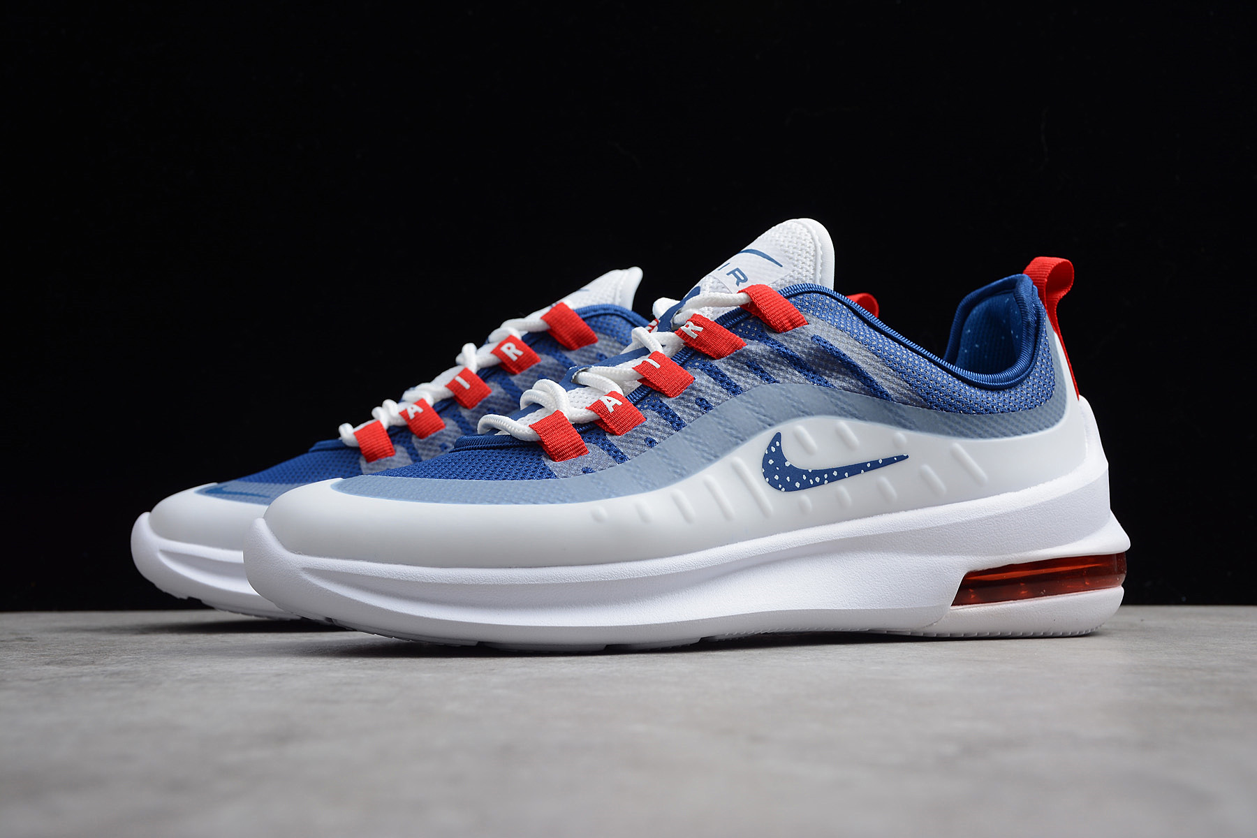 nike air max axis blue and white