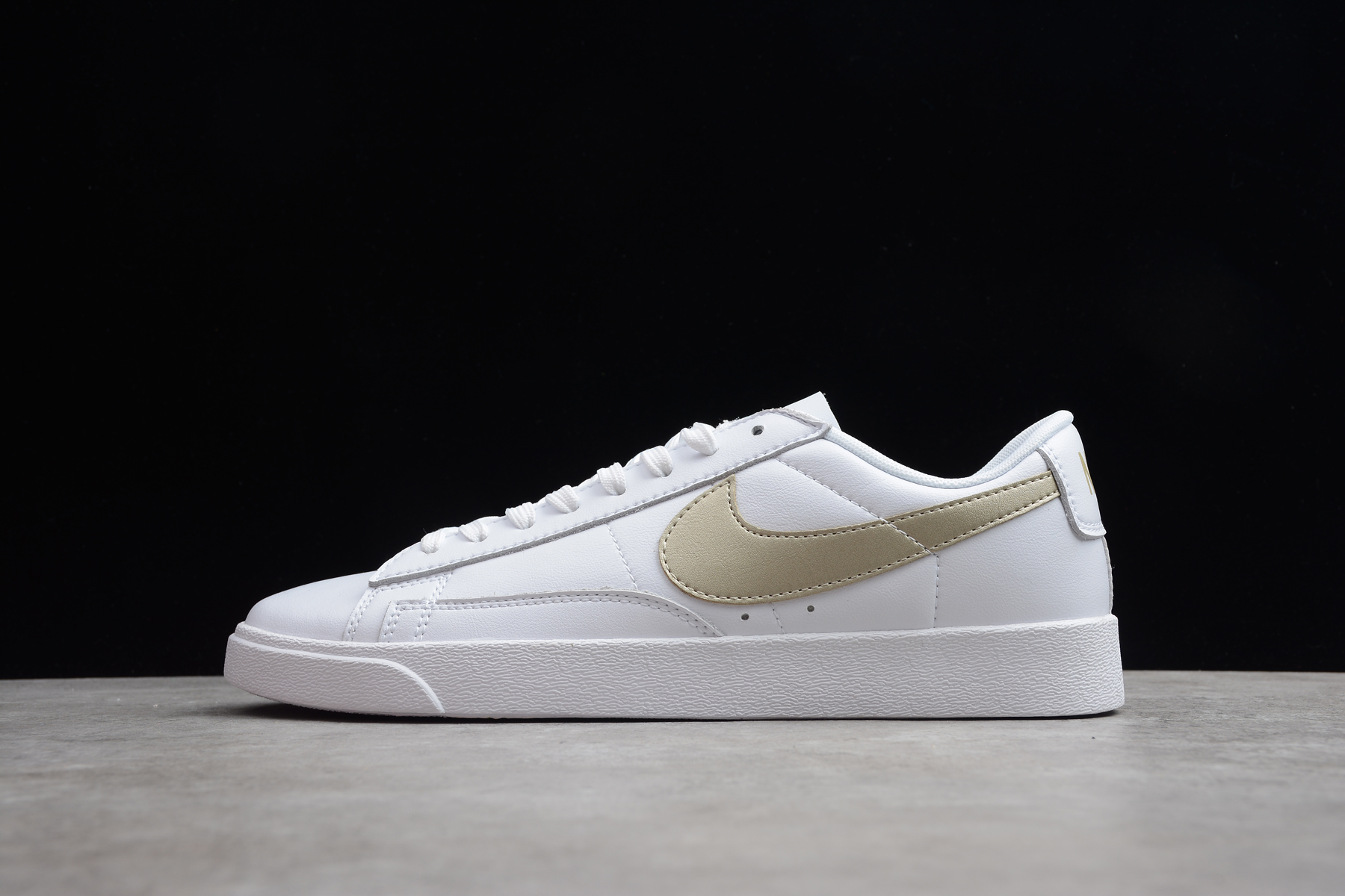 Nike Blazer Low White MTLC Gold AA3961 103 Men Air Shoes
