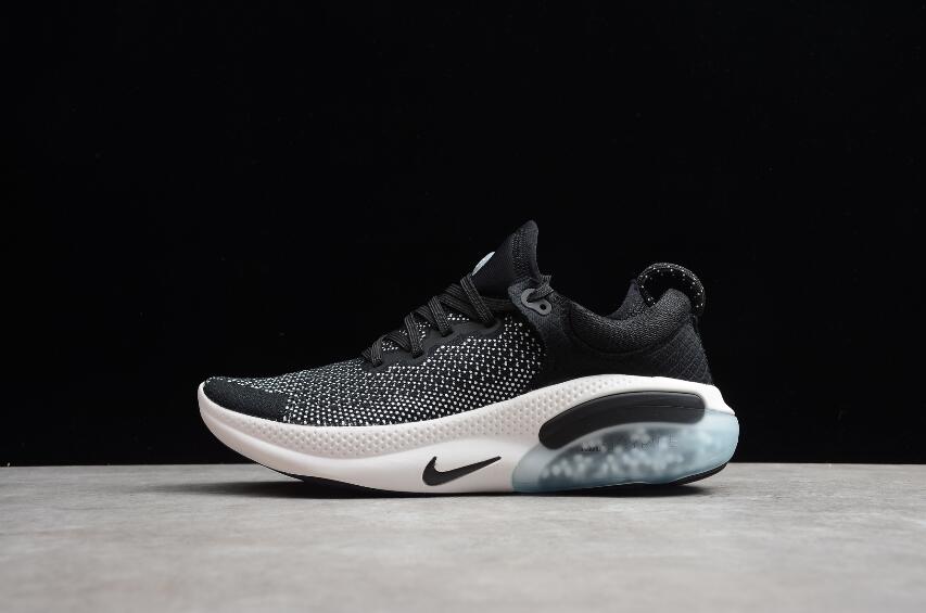 nike joyride run black and white