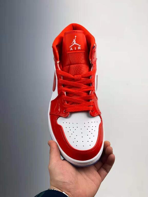 https://www.menairshoes.com/wp-content/uploads/2021/08/2021-Online-Sale-Air-Jordan-1-Mid-Red-White-DC7294-600-Basketball-Shoes-2.jpg